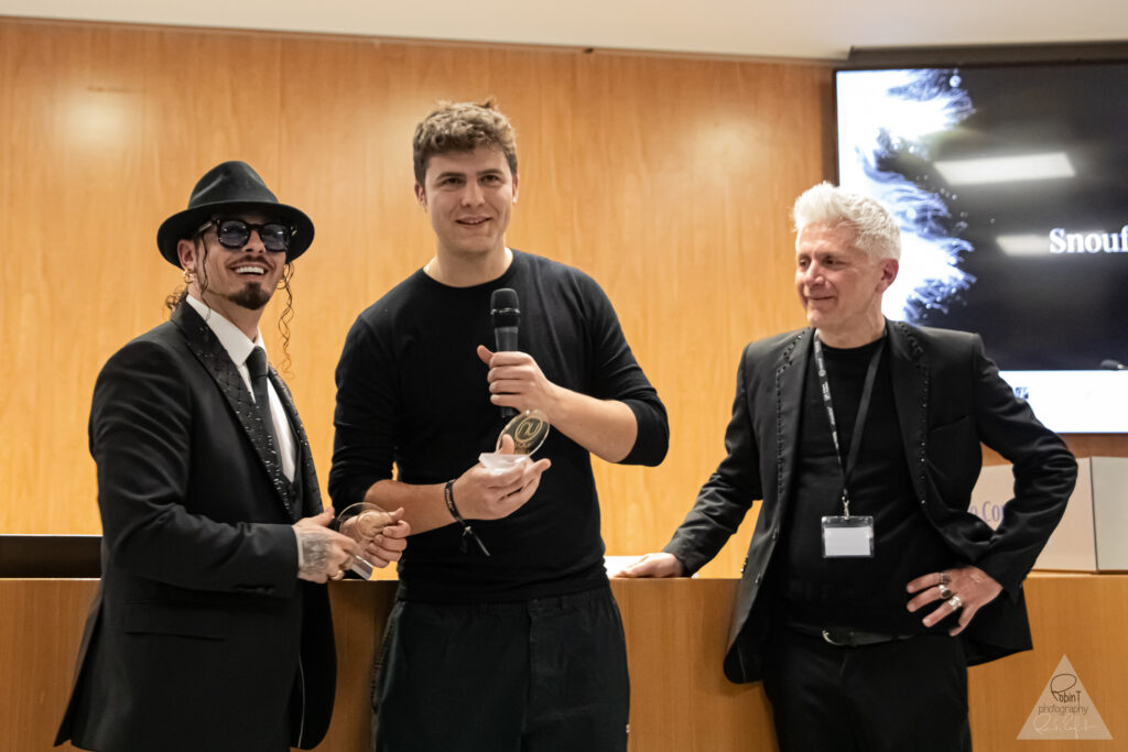AWARDS-60-1024×683